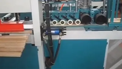 مكبس تجميع وضغط القطع الخشبية بمفاصل الإصبع
