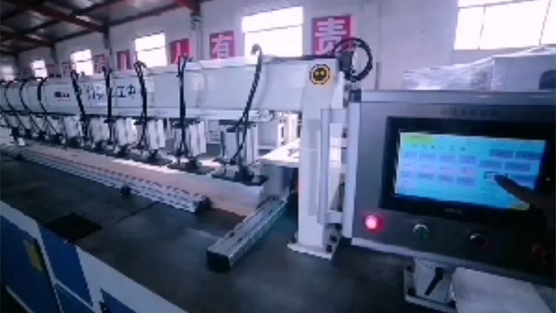 ماكينة CNC لحفر وتفريز عمود الباب الخشب 