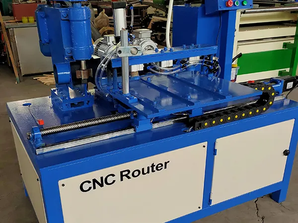 ماكينة CNC للحفر والتفريز والتثقيب على الأرجل الخشبية